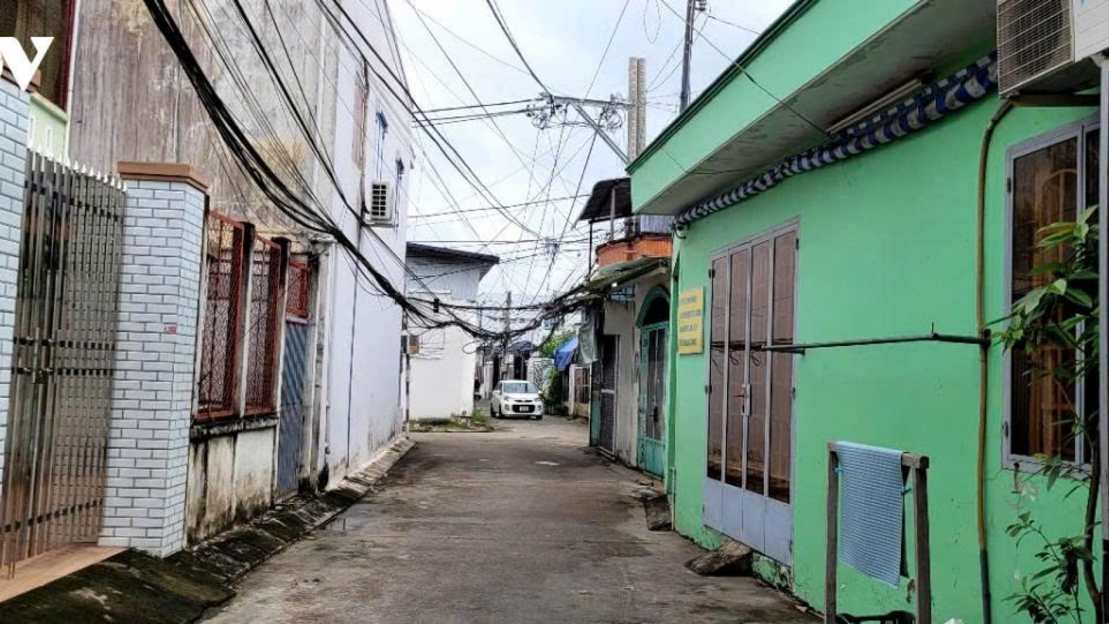 Một người tử vong, nghi do điện giật khi sửa chữa điện tại nhà