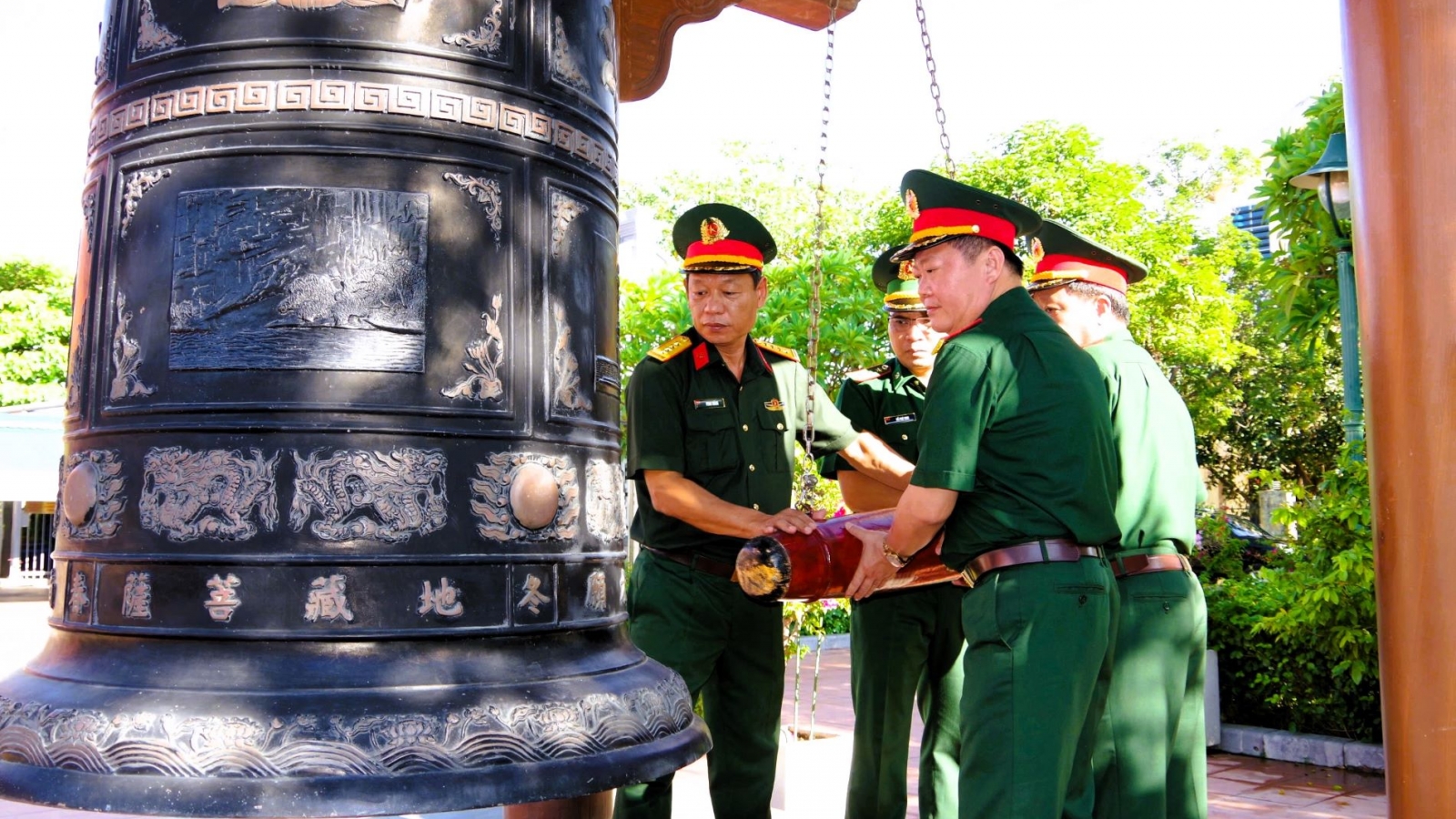 Bộ CHQS tỉnh Quảng Trị tổ chức nhiều hoạt động tri ân dịp 27/7