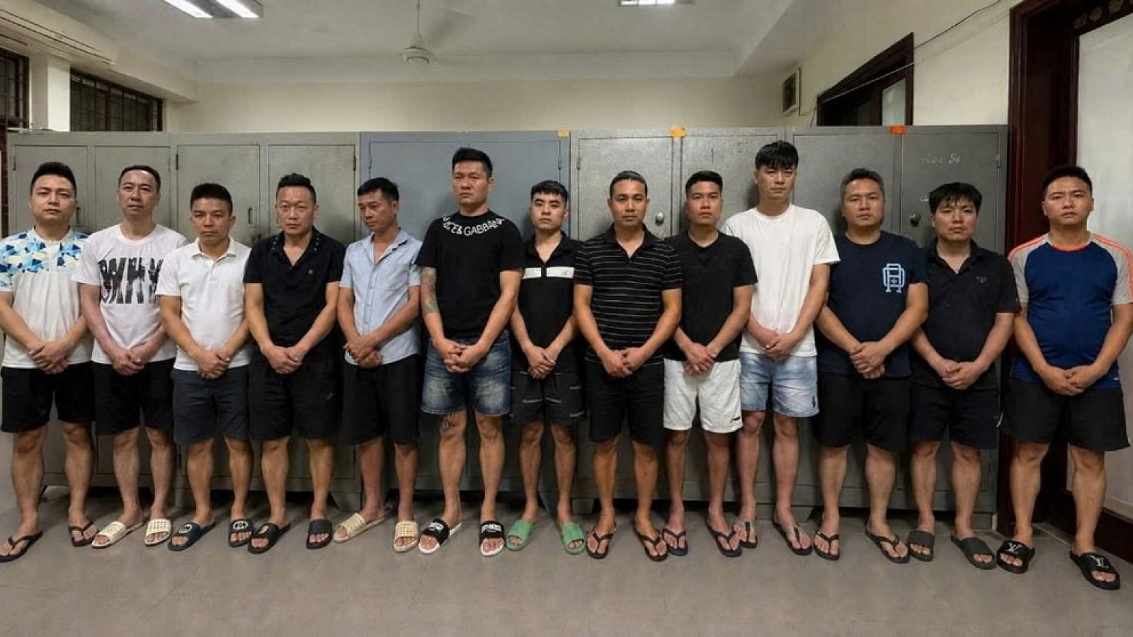 Bắc Ninh bắt 13 đối tượng trong đường dây cá độ bóng đá, giao dịch hơn 60 tỷ đồng