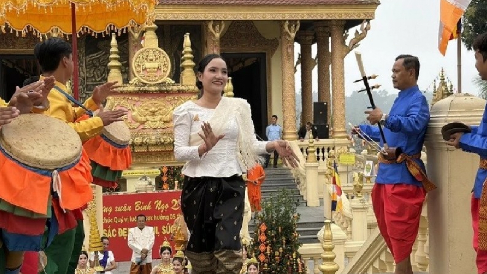 Khmer cultural colors to fill National Village in August