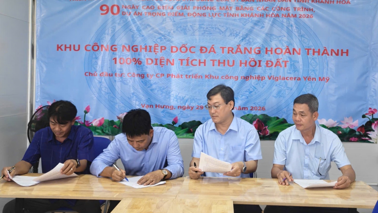 Tháo gỡ "điểm nghẽn" mặt bằng ở Khánh Hòa trong những ngày cao điểm