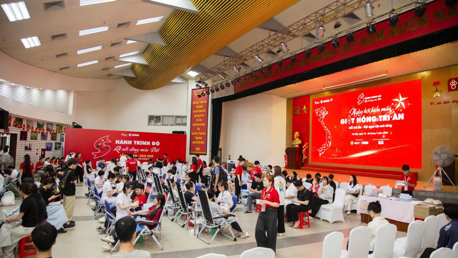26 tuổi hiến máu 19 lần, lan tỏa nghĩa cử tại "Giọt hồng tri ân"