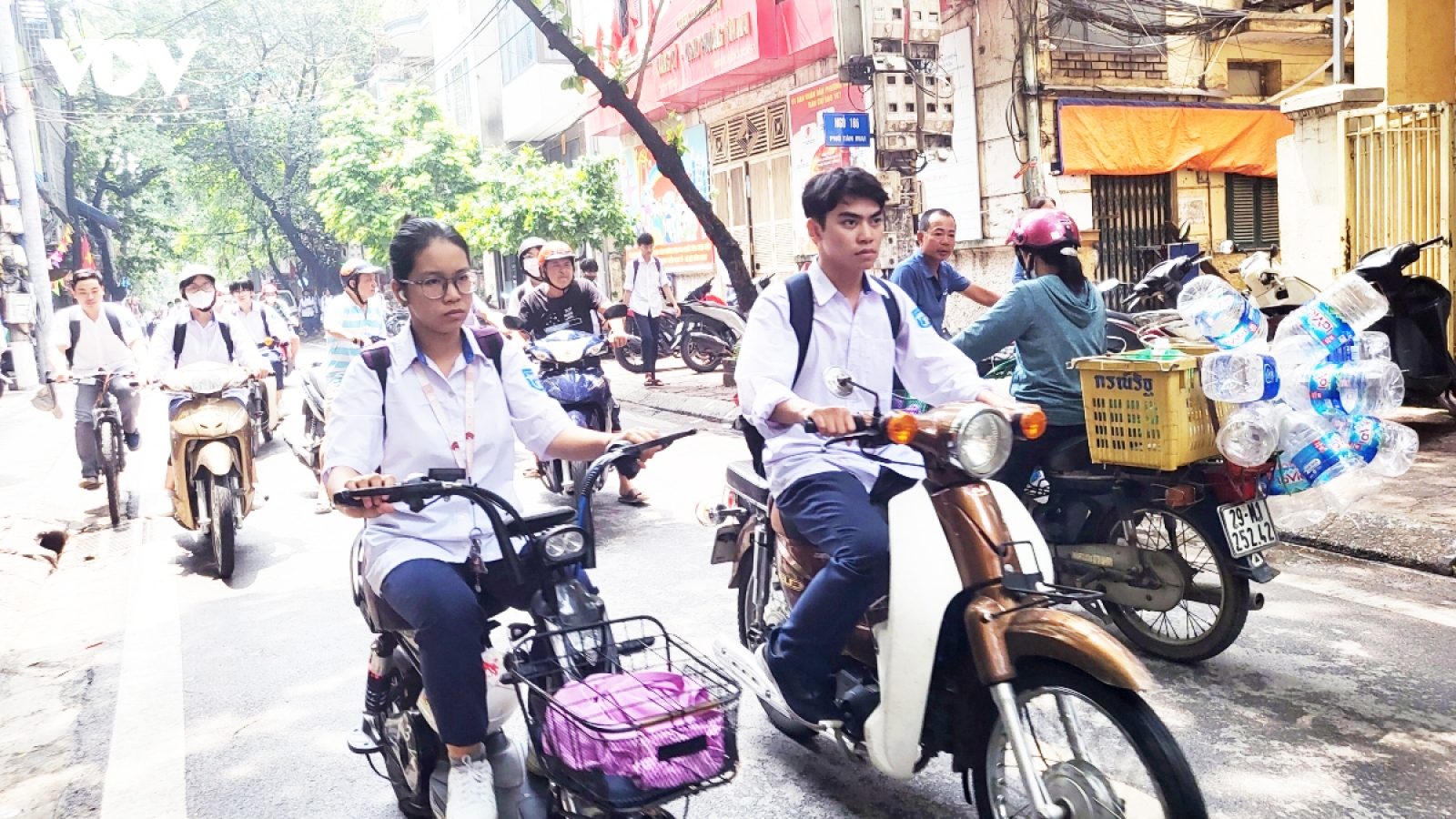 Thực hư thông tin người từ 16 tuổi đến dưới 18 tuổi bị phạt nếu đi xe máy?