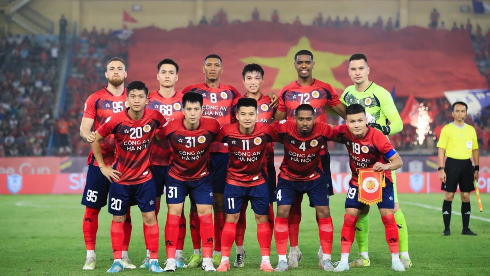 Chuyển nhượng V-League 2026/2027 mới nhất: CAHN chia tay trung vệ thép