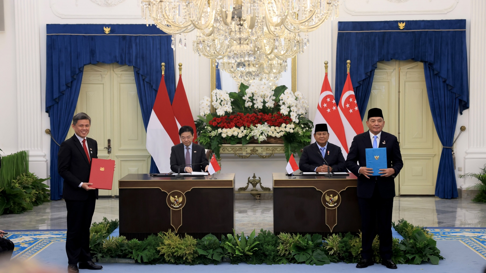 Lãnh đạo Indonesia-Singapore: ASEAN ưu tiên đối thoại để giải quyết các vấn đề