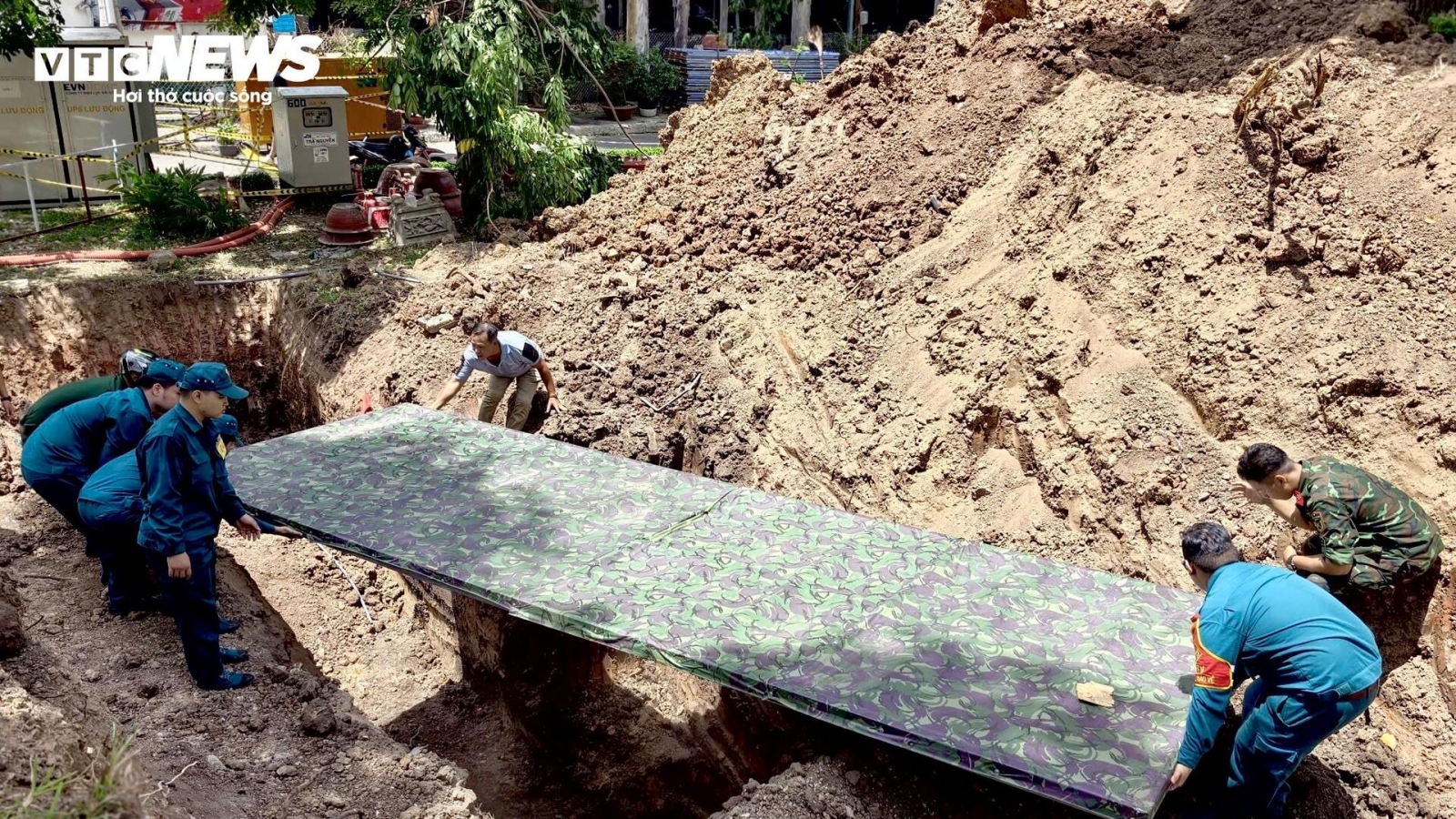 Phát hiện hố chôn tập thể thứ hai tại Công viên Lê Thị Riêng