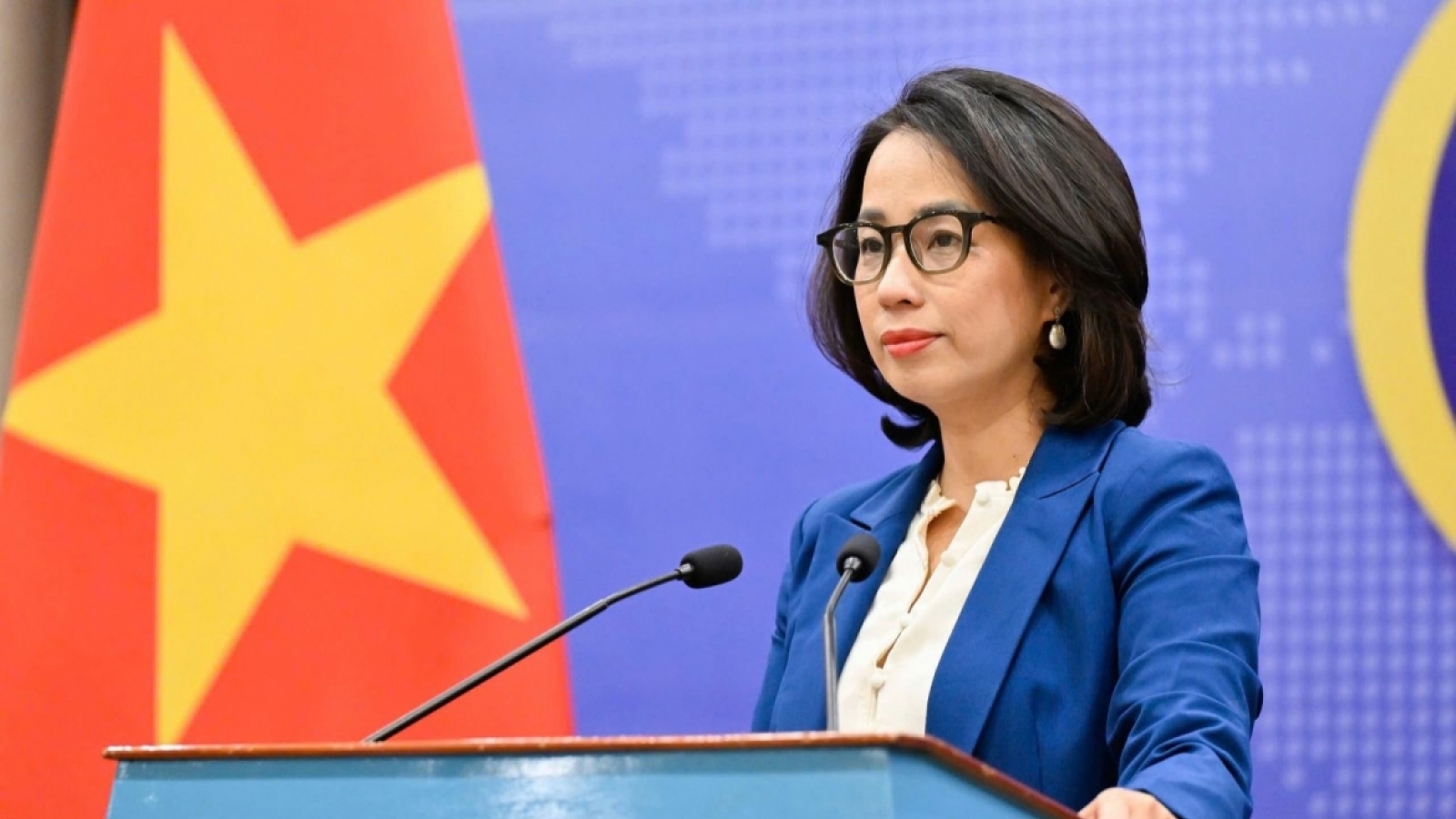 48 thuyền viên tàu Khôi Nguyên 18 đã về đất liền an toàn