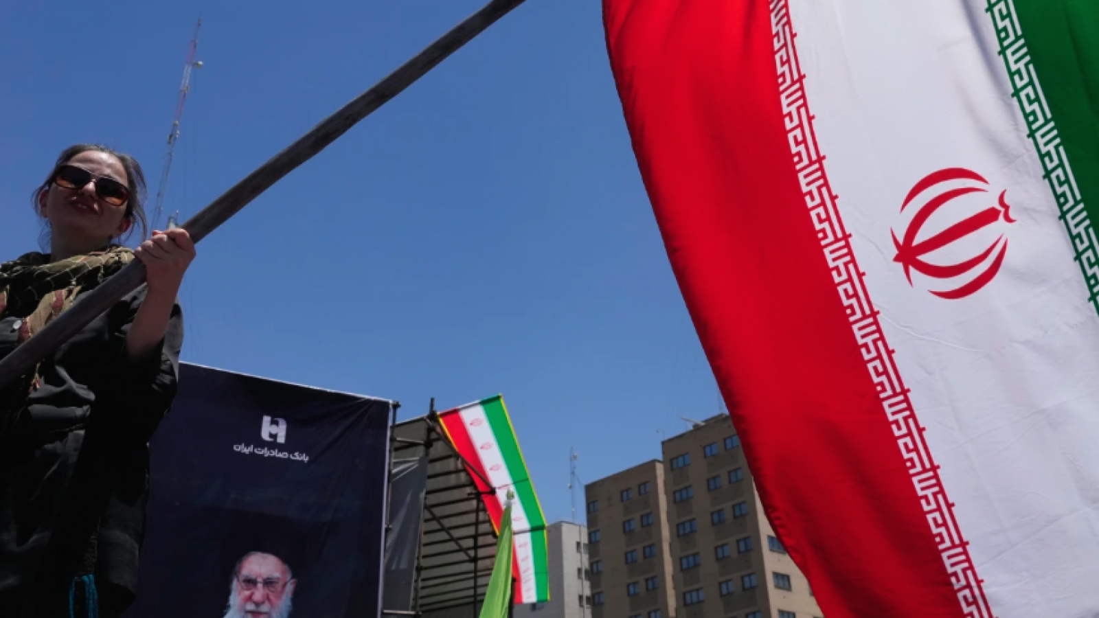 Nóng thế giới ngày 25/7: Tổng thống Trump đe dọa mở rộng tấn công Iran
