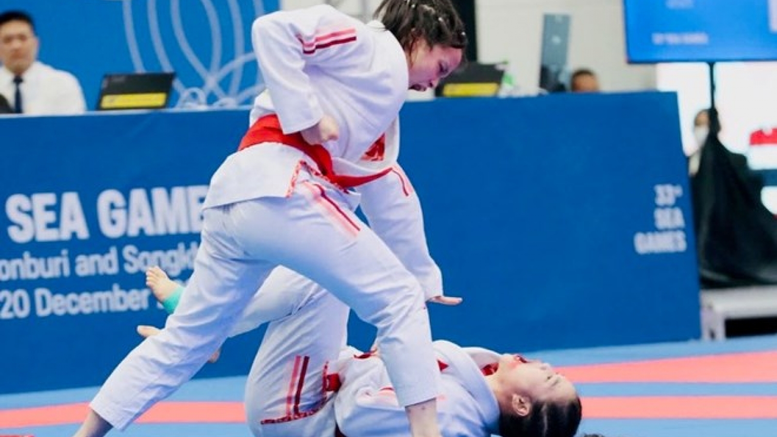Vietnamese fighters bag 4 golds at Ju-Jitsu Asian Youth Championships