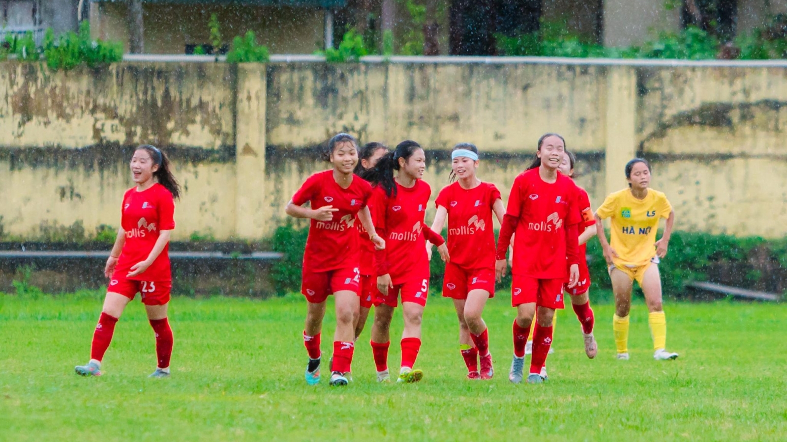Kết quả bóng đá Việt Nam hôm nay 28/7: U16 nữ Phong Phú Hà Nam thắng đậm