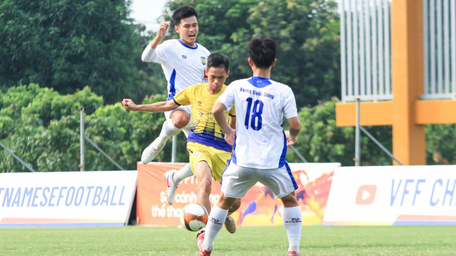 Kết quả bóng đá Việt Nam hôm nay 23/7: U21 SLNA và Thể Công Viettel vào chung kết