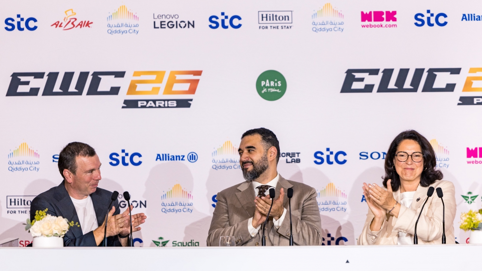Chia tay World Cup, Cristiano Ronaldo đồng hành eSports World Cup 2026 tại Paris