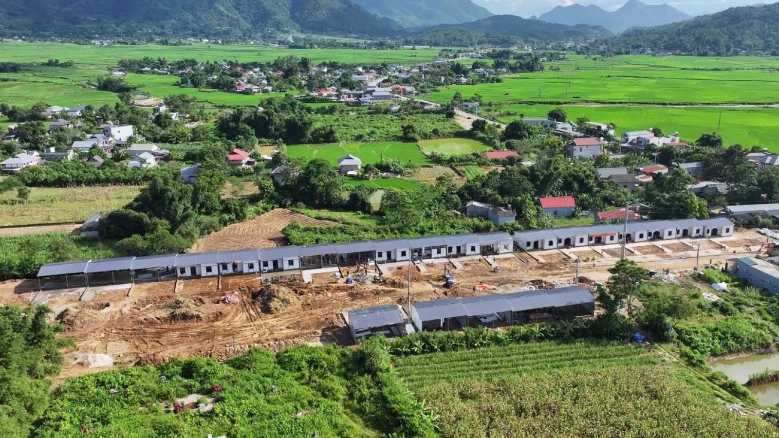 Người dân vùng lũ Mường Than trở về nhà, từng bước ổn định cuộc sống