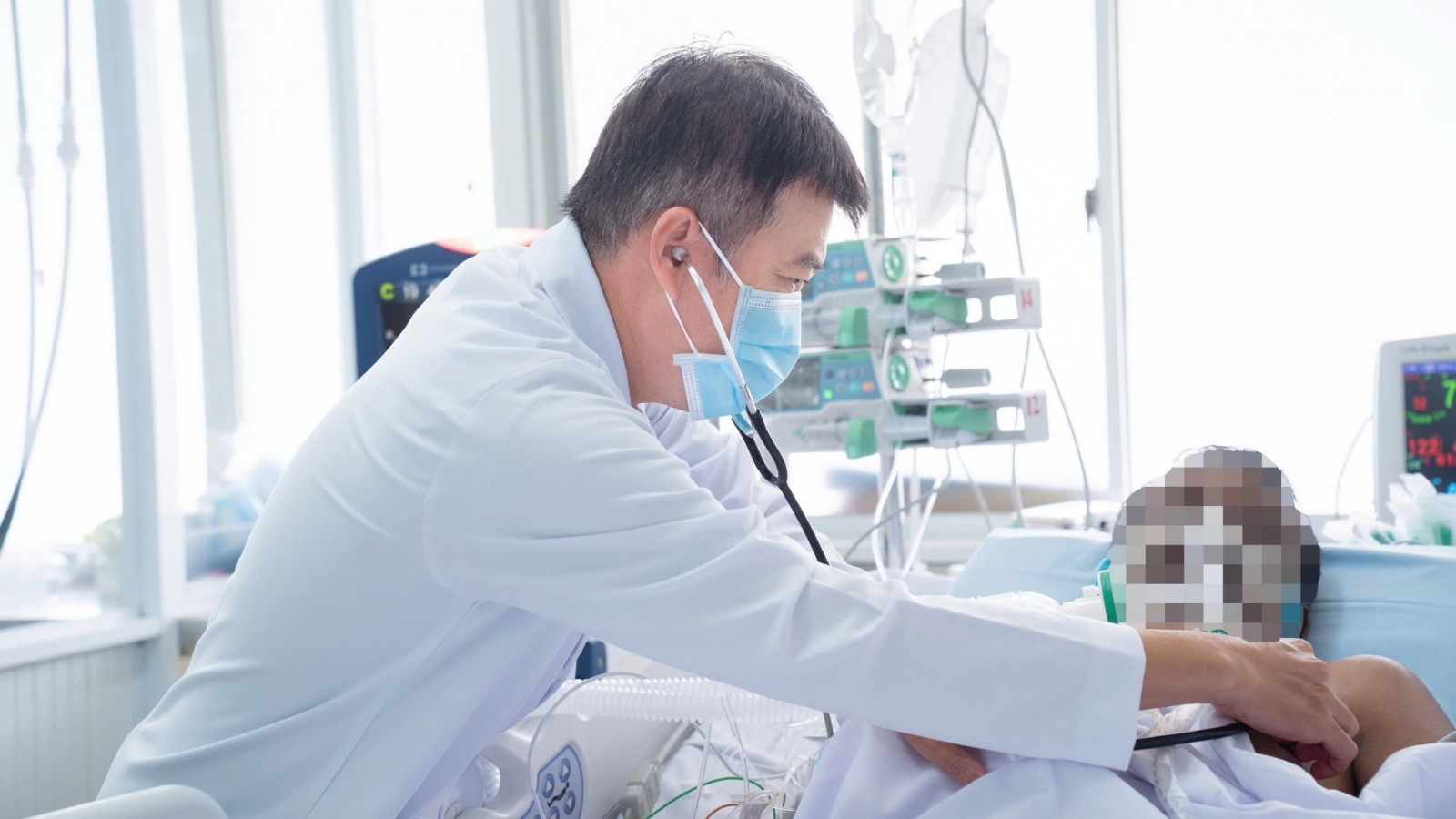 Nạn nhân vụ lật ca nô ở Phú Quốc qua cơn nguy kịch sau ca can thiệp đặc biệt