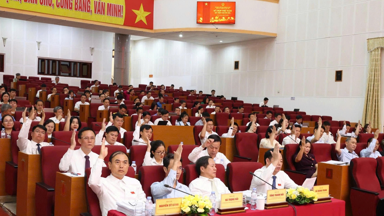 HĐND tỉnh Lai Châu thông qua 16 nghị quyết tạo động lực phát triển