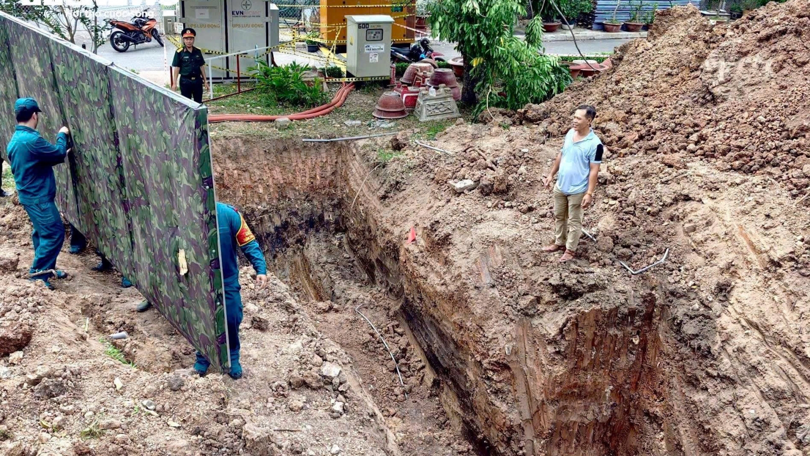 Phát hiện thêm 4 hài cốt liệt sĩ tại Công viên Lê Thị Riêng