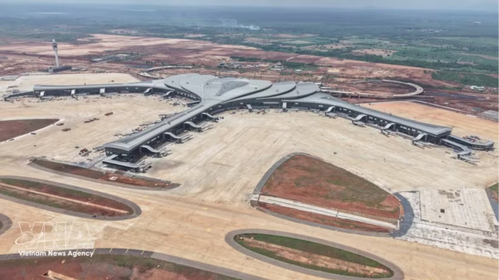 Long Thanh Airport's second runway to be completed in September
