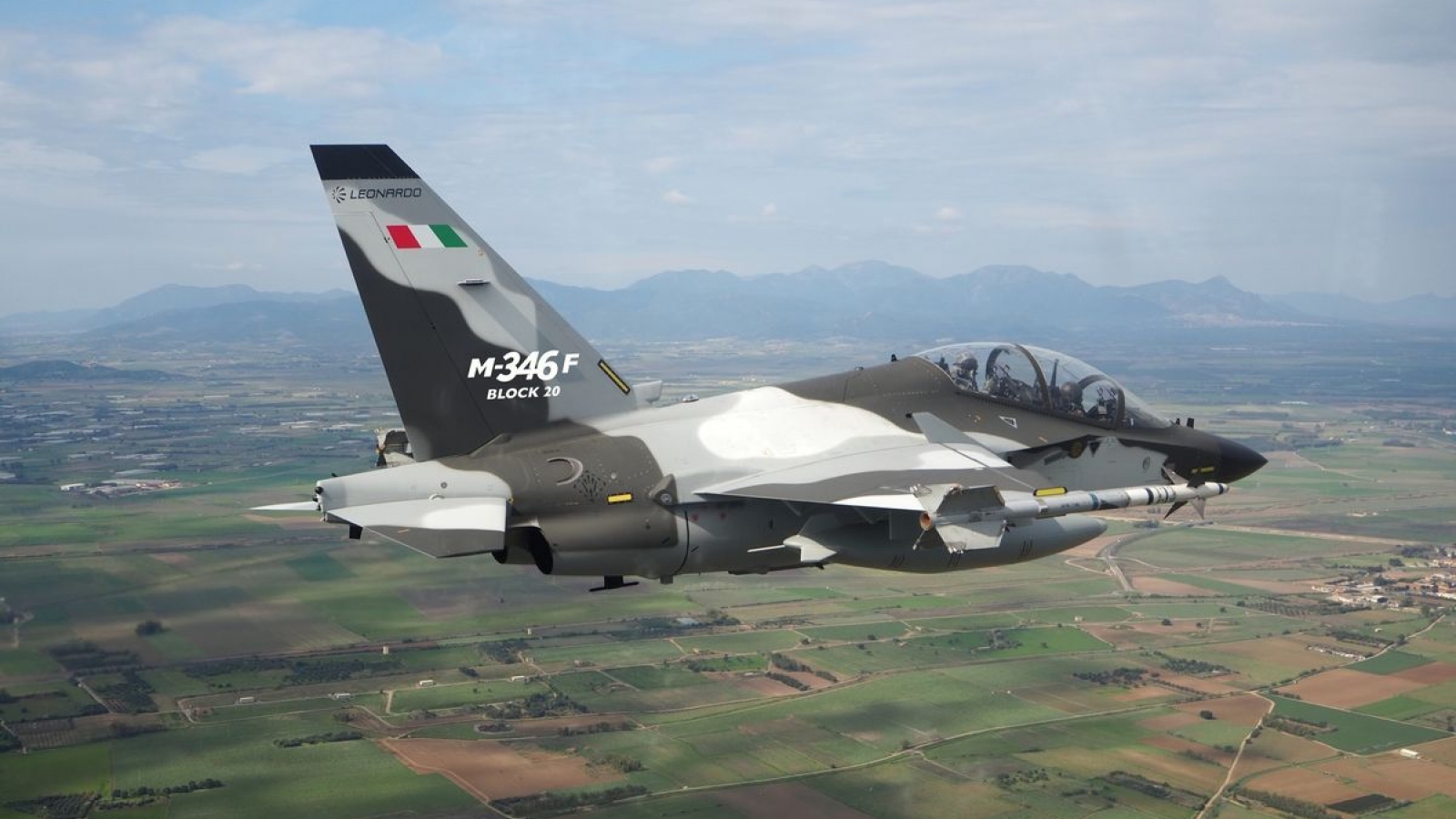 Indonesia trở thành nước châu Á đầu tiên mua chiến đấu cơ M-346F Block 20