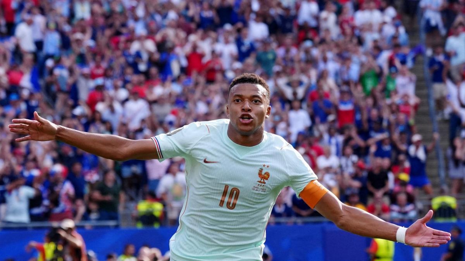 Mbappe và Messi tạo nên kỷ lục khó tin ở sân chơi World Cup