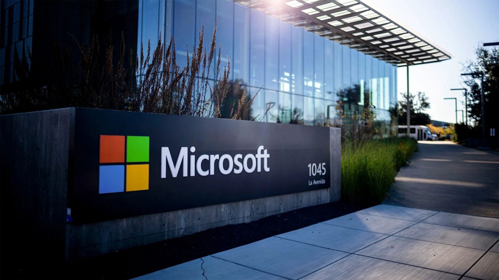Microsoft tái cơ cấu nhân sự giữa làn sóng đầu tư AI