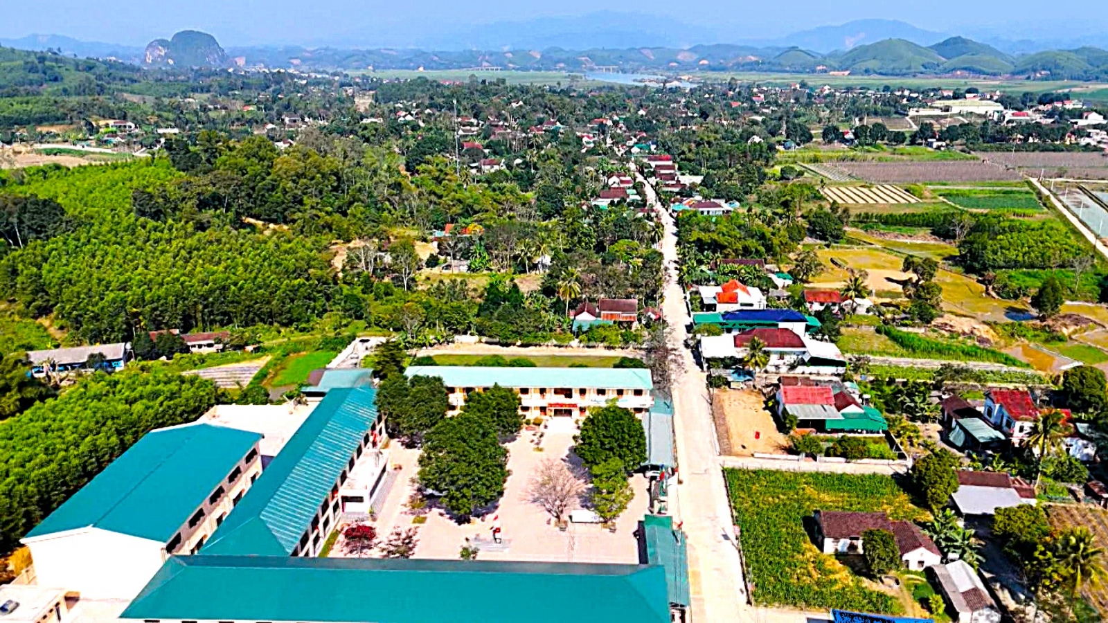 Giải bài toán bố trí hiệu trưởng, hiệu phó khi sắp xếp trường học ở Nghệ An