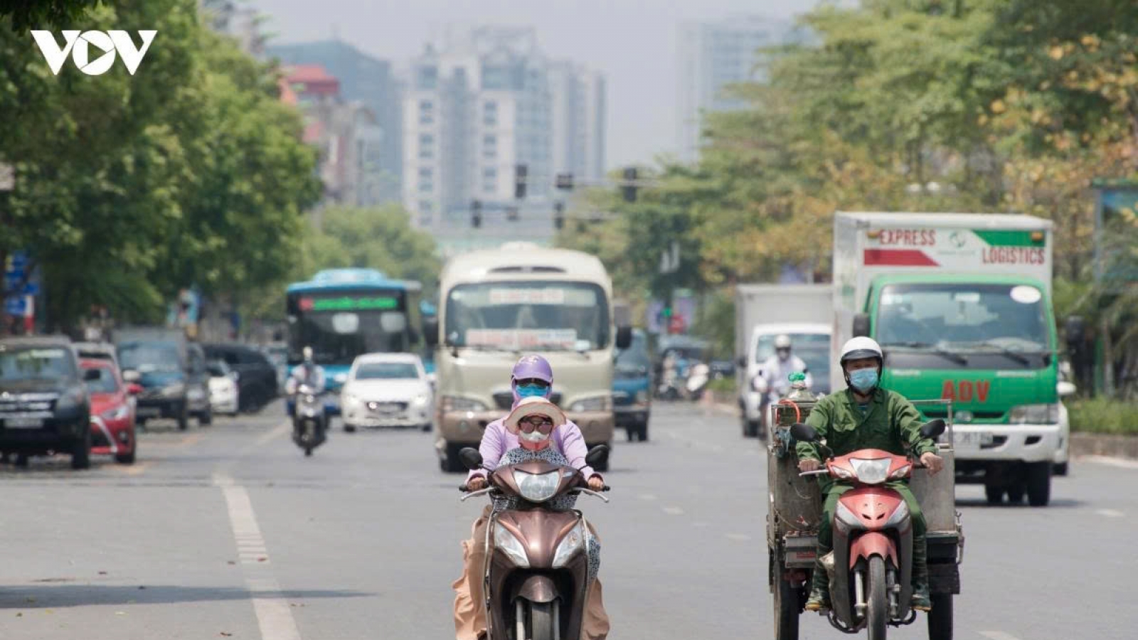 Thời tiết ngày 18/7: Hà Nội nắng nóng 35 độ, Bắc Bộ mưa dông diện rộng
