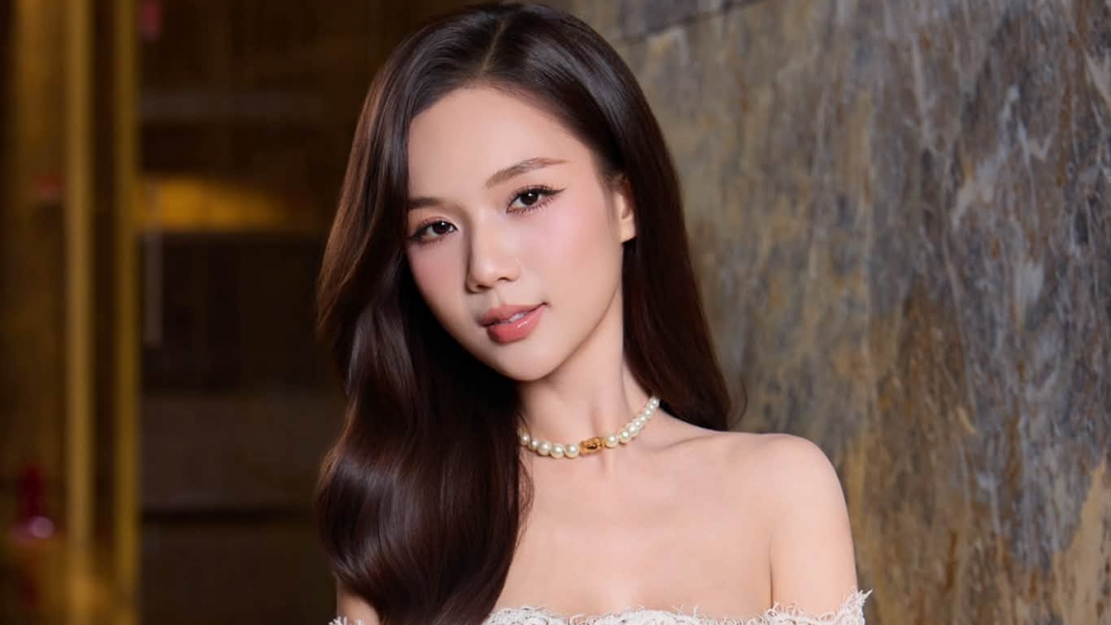 Ngọc Anh phủ nhận chồng là đại gia: "Không biết anh kiếm được bao nhiêu tiền"