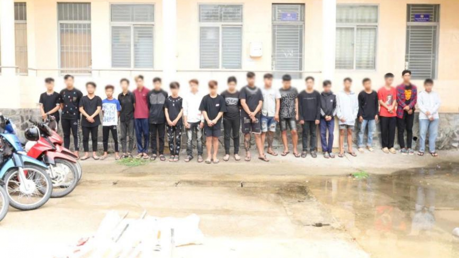 Làm rõ nhóm đối tượng tụ tập, mang theo hung khí nguy hiểm để giải quyết mâu thuẫn