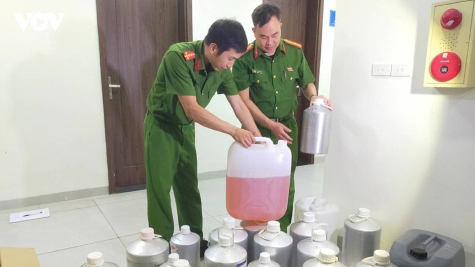 Nóng 24h ngày 23/7: Bán nước hoa chiết giả trên Shopee, thu lợi gần nửa tỷ đồng