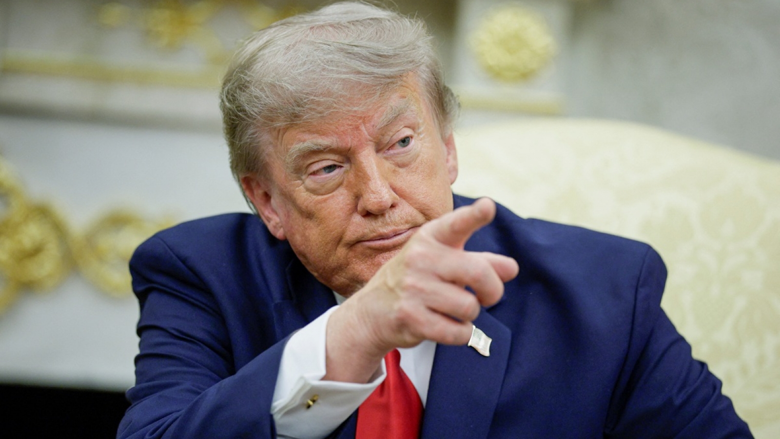 Ông Trump tuyên bố trả đũa Iran sau cuộc tấn công căn cứ Mỹ