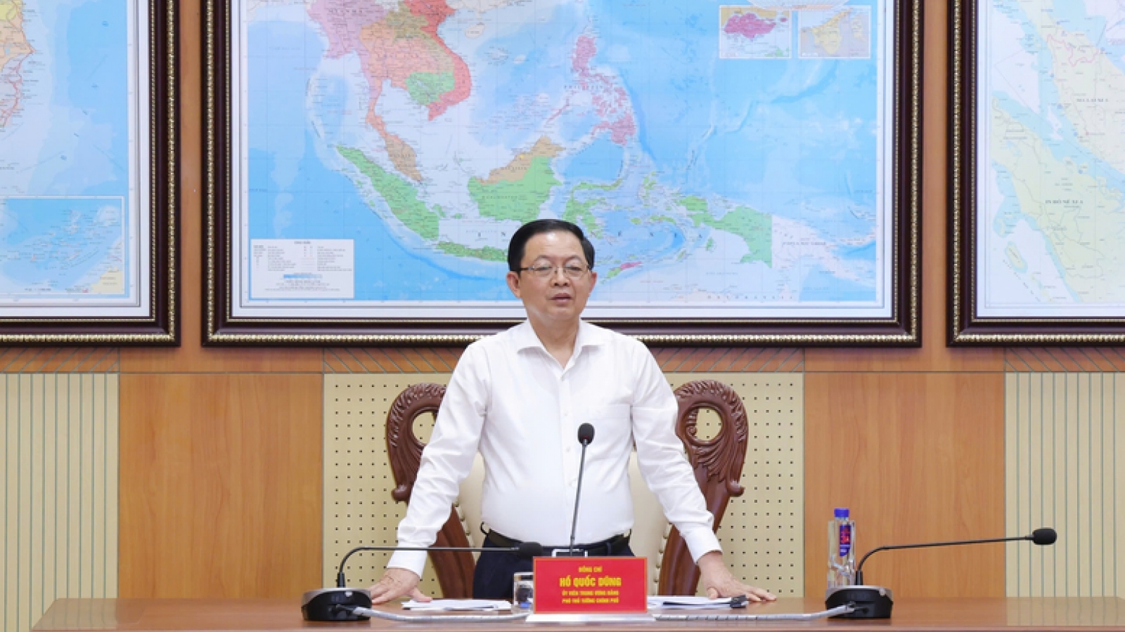 Phó Thủ tướng: Dứt khoát không để người dân phải lên nóc nhà kêu cứu khi mưa lũ