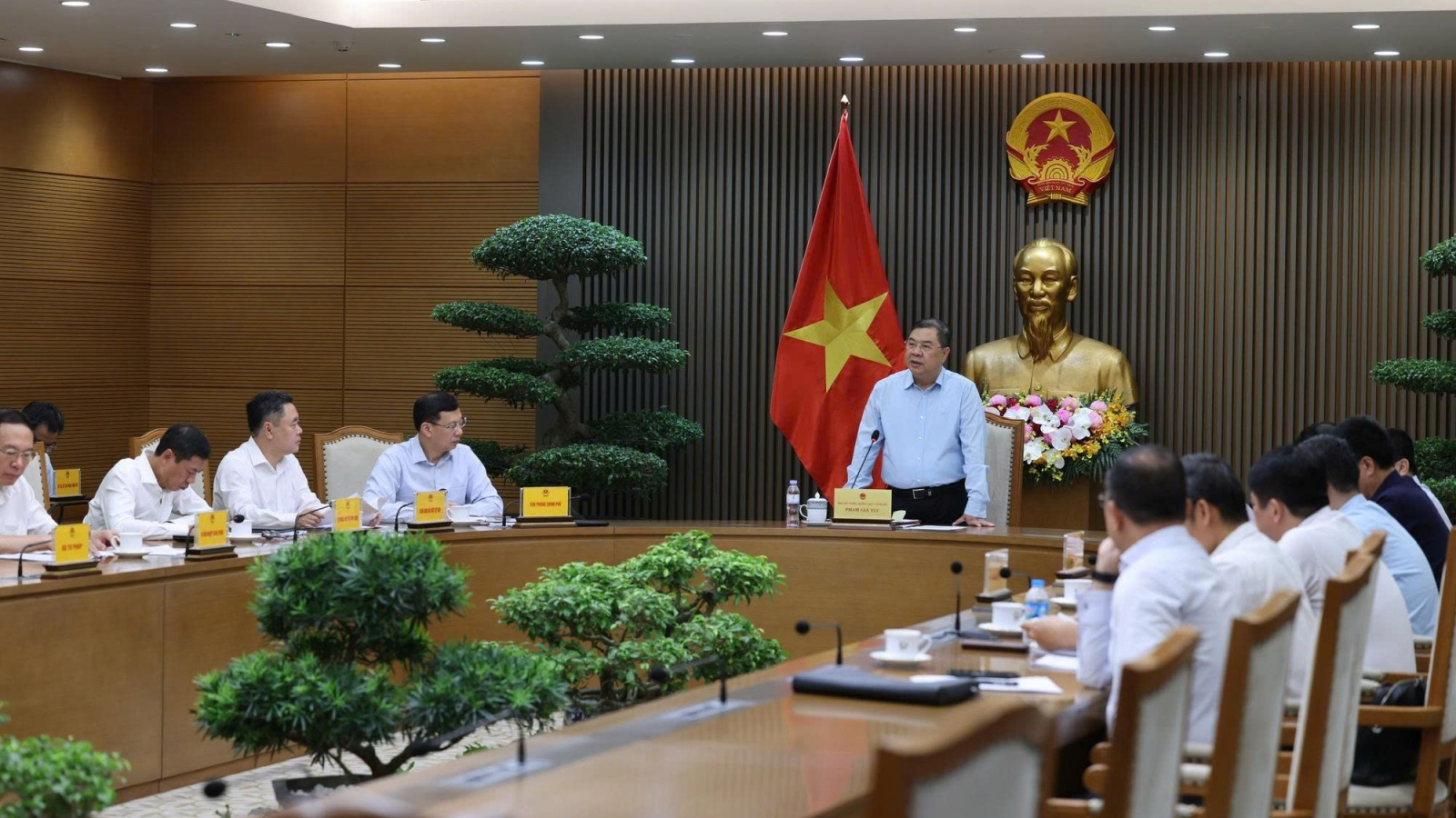Phó Thủ tướng: Khẩn trương hoàn thiện hồ sơ dự án điện hạt nhân Ninh Thuận