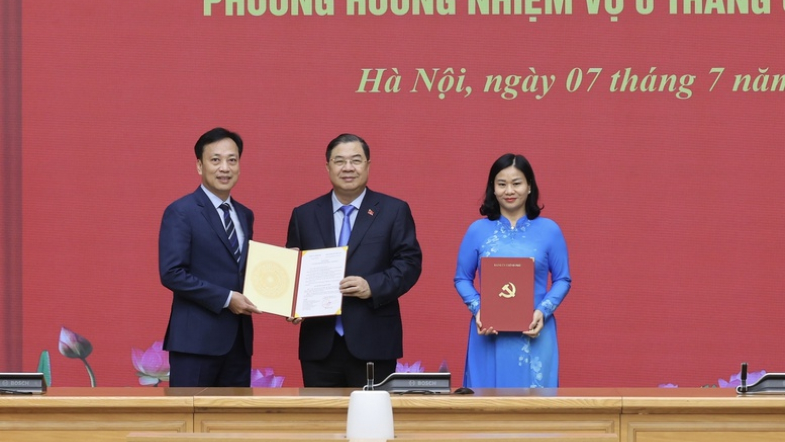 Công bố quyết định thành lập cơ quan Đảng ủy Chính phủ