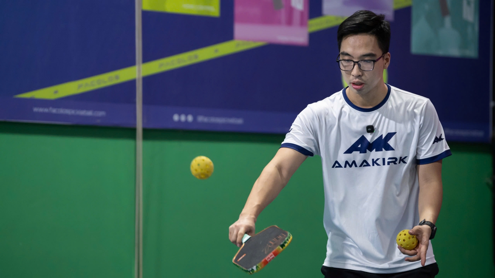 3 cách di chuyển từ cuối sân lên vạch bếp đơn giản và an toàn trong Pickleball