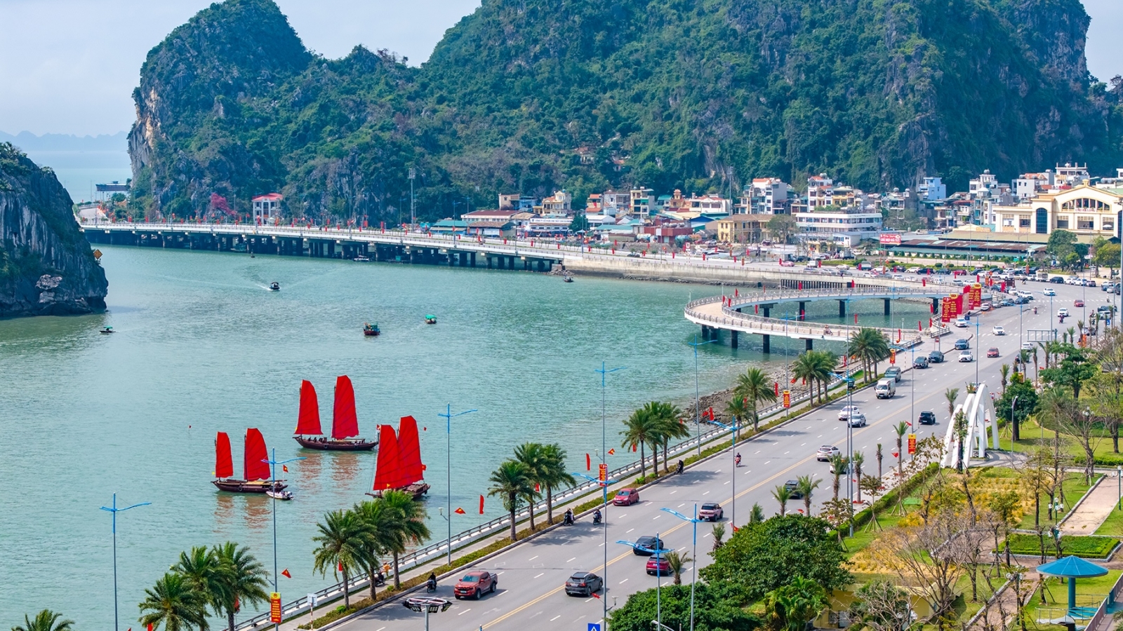 Quảng Ninh dồn sức cho “nước rút” tăng trưởng nửa cuối năm