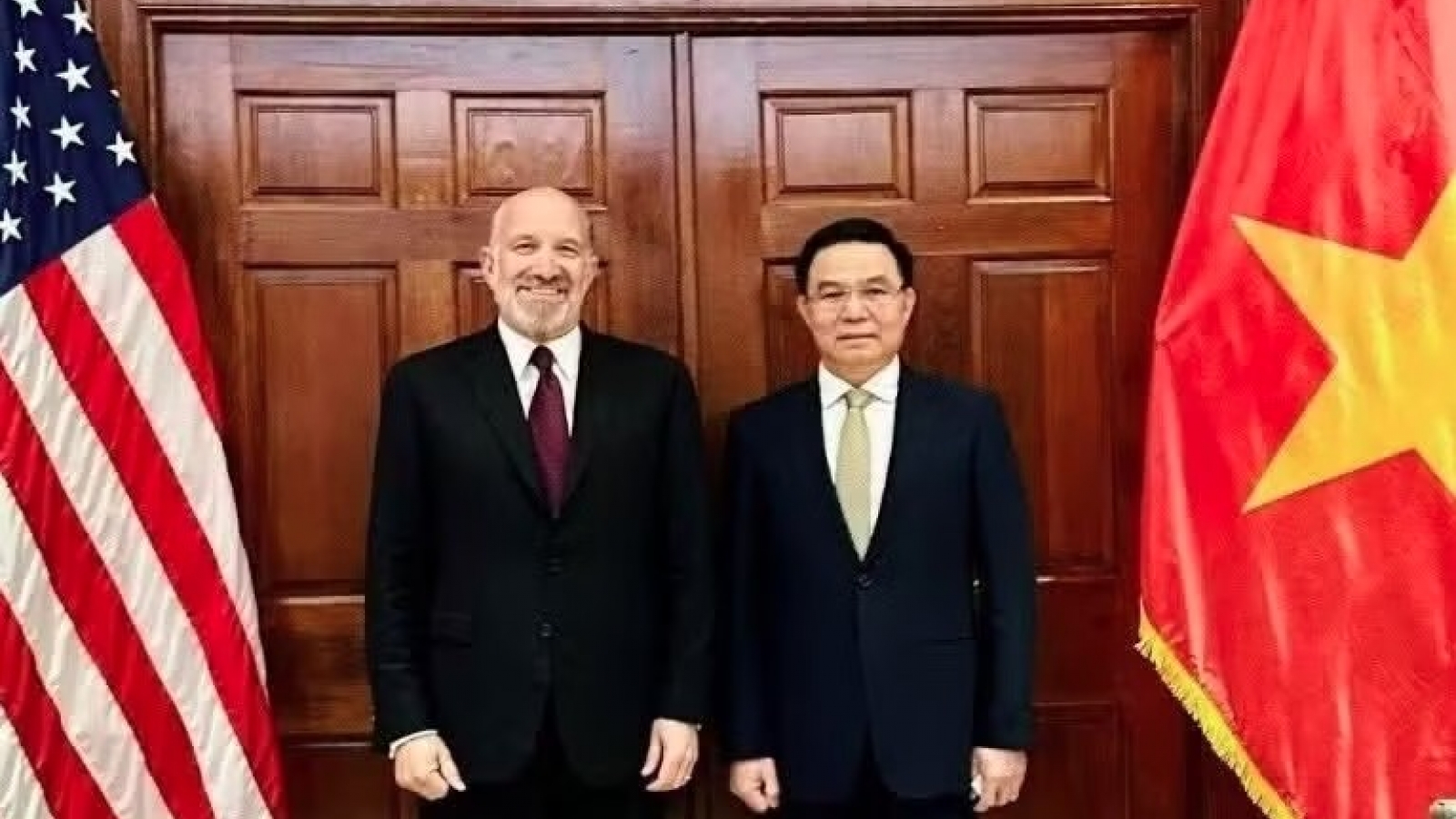 Vietnam, US seek to advance economic, trade cooperation