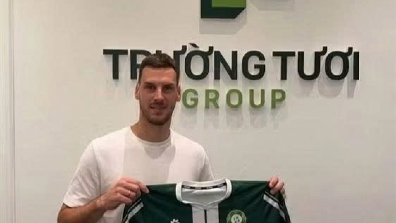 Truong Tuoi Dong Nai FC sign Serbian midfielder Milos Vulic