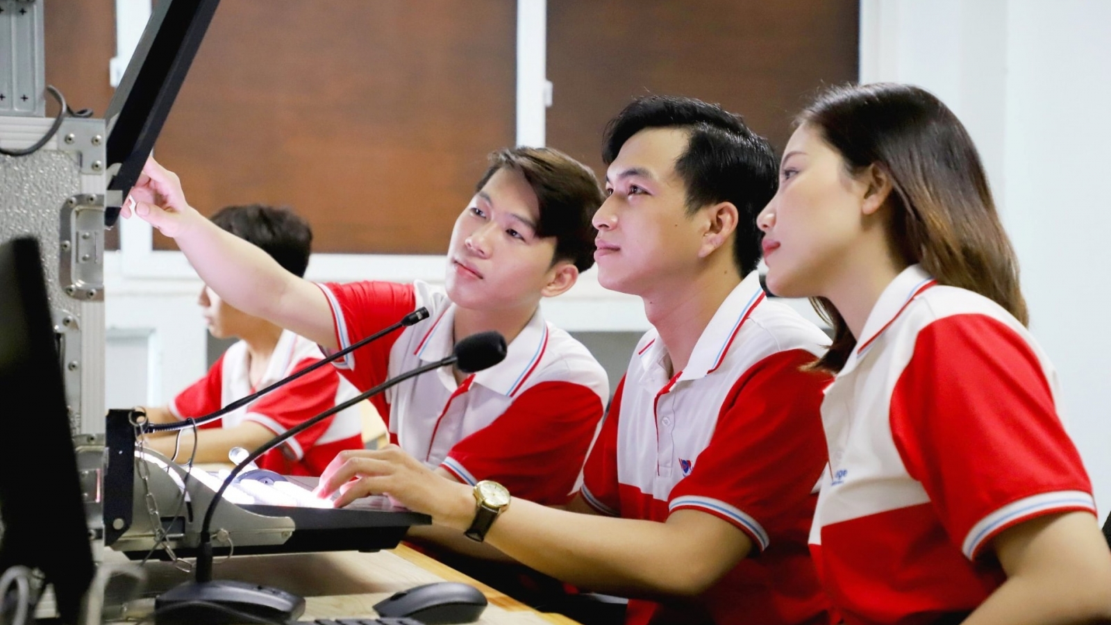 Học trường đại học nào ở Hà Nội sẽ được hỗ trợ 3,7-5,5 triệu đồng/tháng?