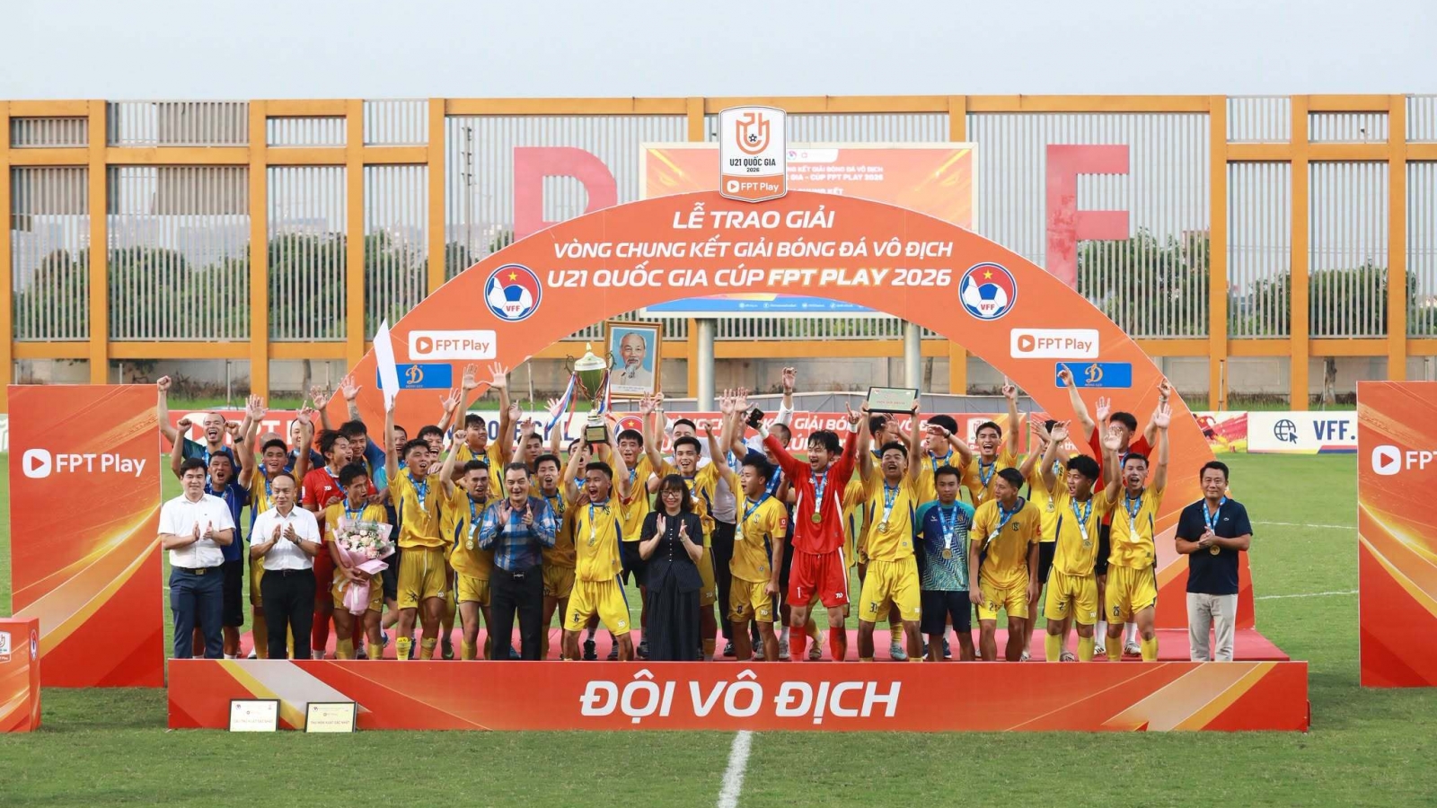 Kết quả bóng đá Việt Nam hôm nay 25/7: SLNA vô địch giải U21 Quốc gia 2026