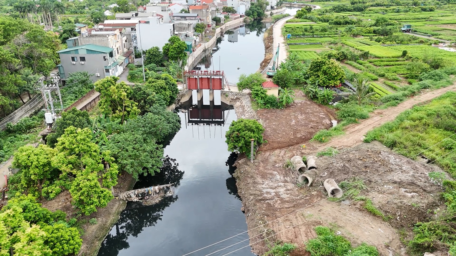 Vì sao đường Quang Trung "dềnh nước" sau mưa dù vừa làm dự án thoát nước?
