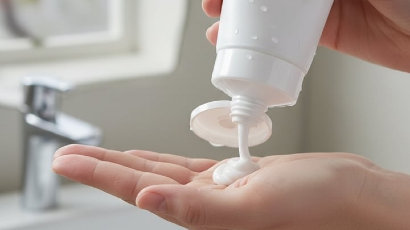 Thêm hai lô mỹ phẩm tắm gội bị thu hồi do không đạt chất lượng