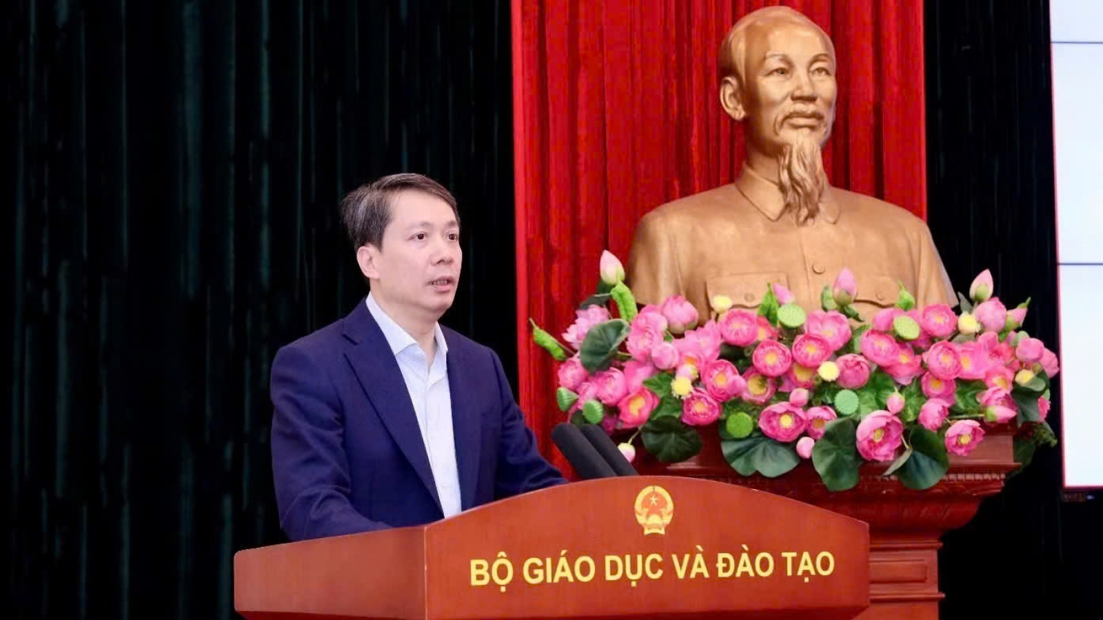 Thủ tướng Chính phủ bổ nhiệm 2 Thứ trưởng Bộ Giáo dục và Đào tạo