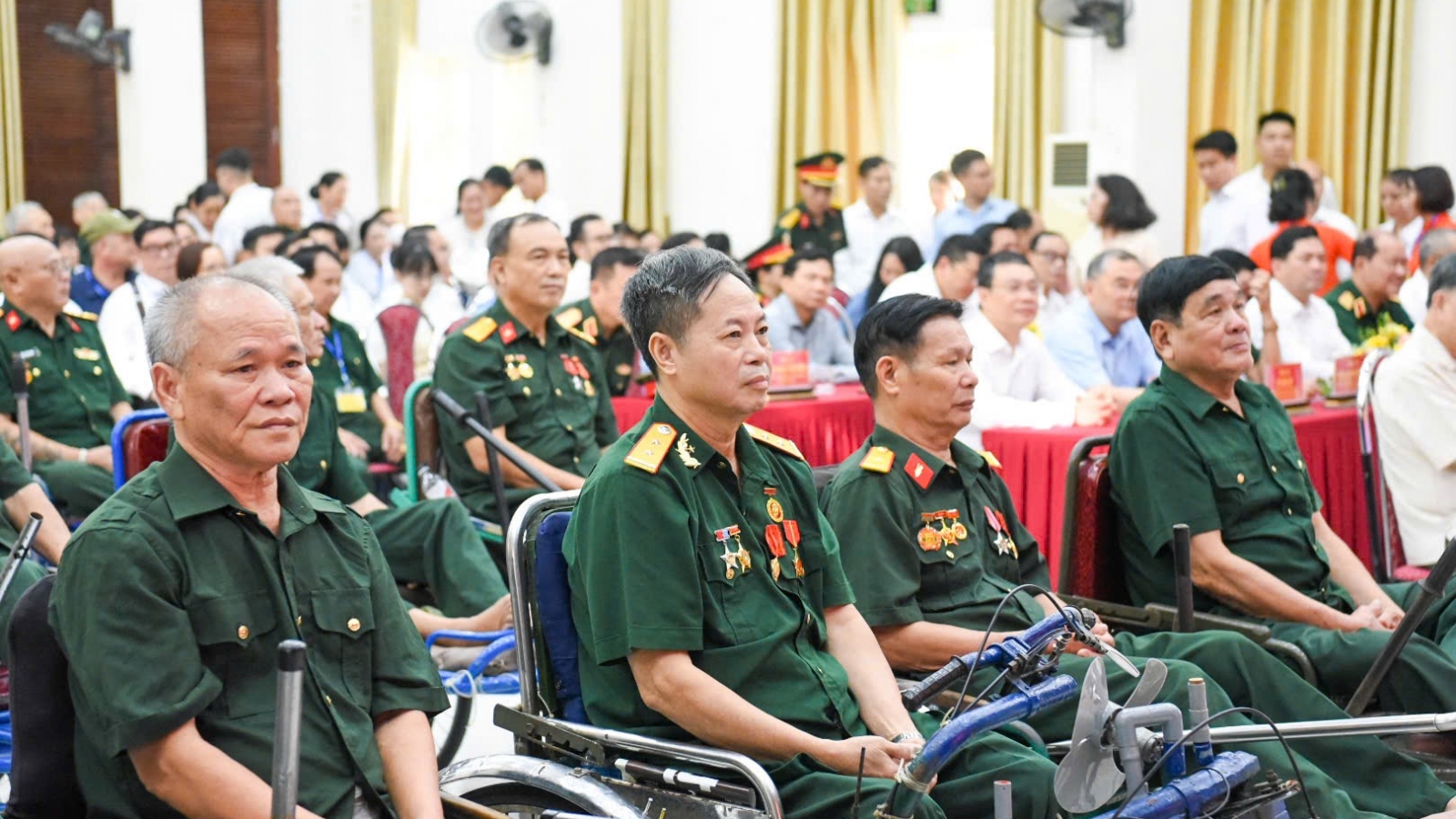 Nâng mức trợ cấp người có công, sửa chữa 100% công trình ghi công liệt sĩ