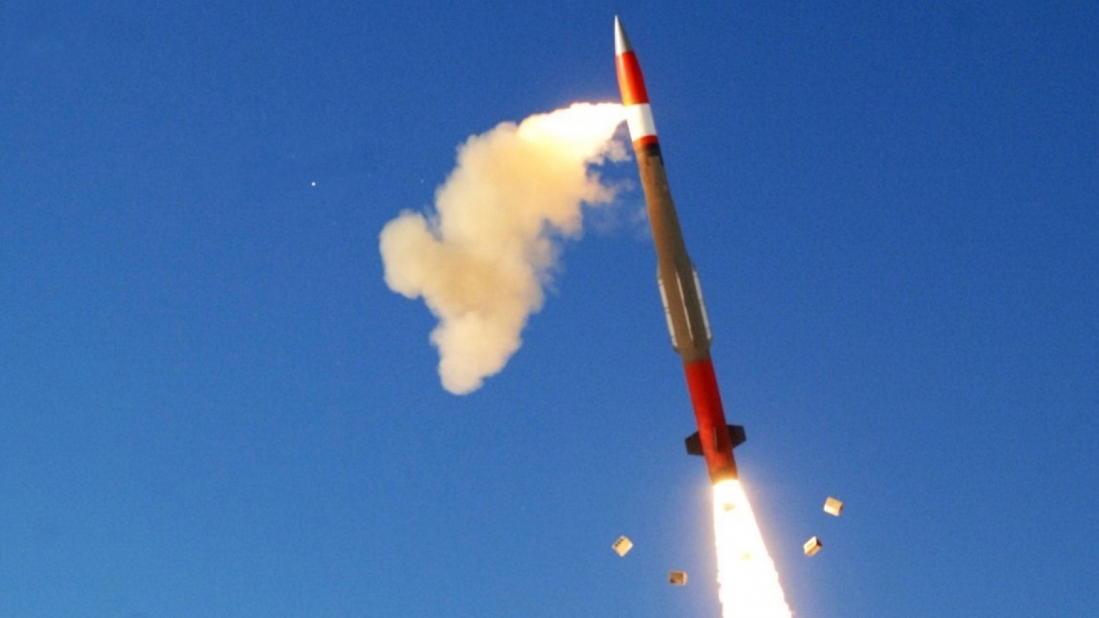 Ukraine sẽ mất bao lâu để tự sản xuất tên lửa Patriot?