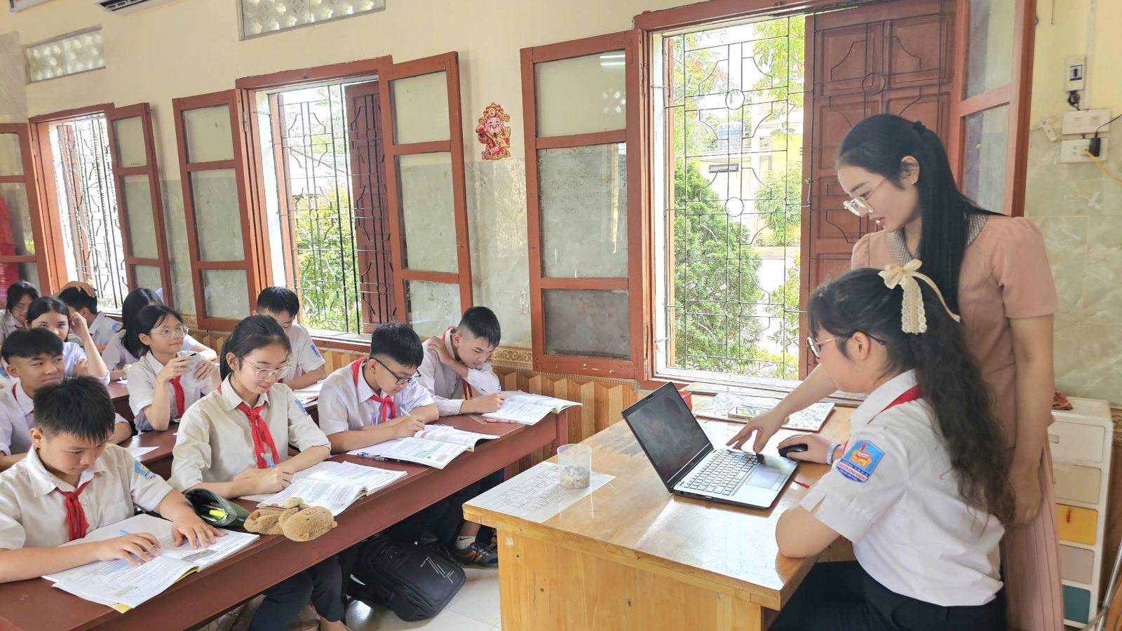 Hải Phòng triển khai chính sách miễn phí sách giáo khoa từ năm học 2027-2028