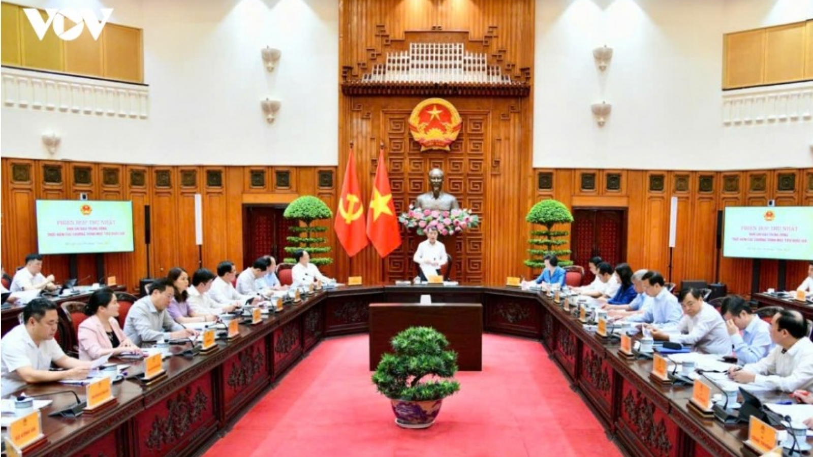 PM urges breakthrough in disbursement of national target programme funds