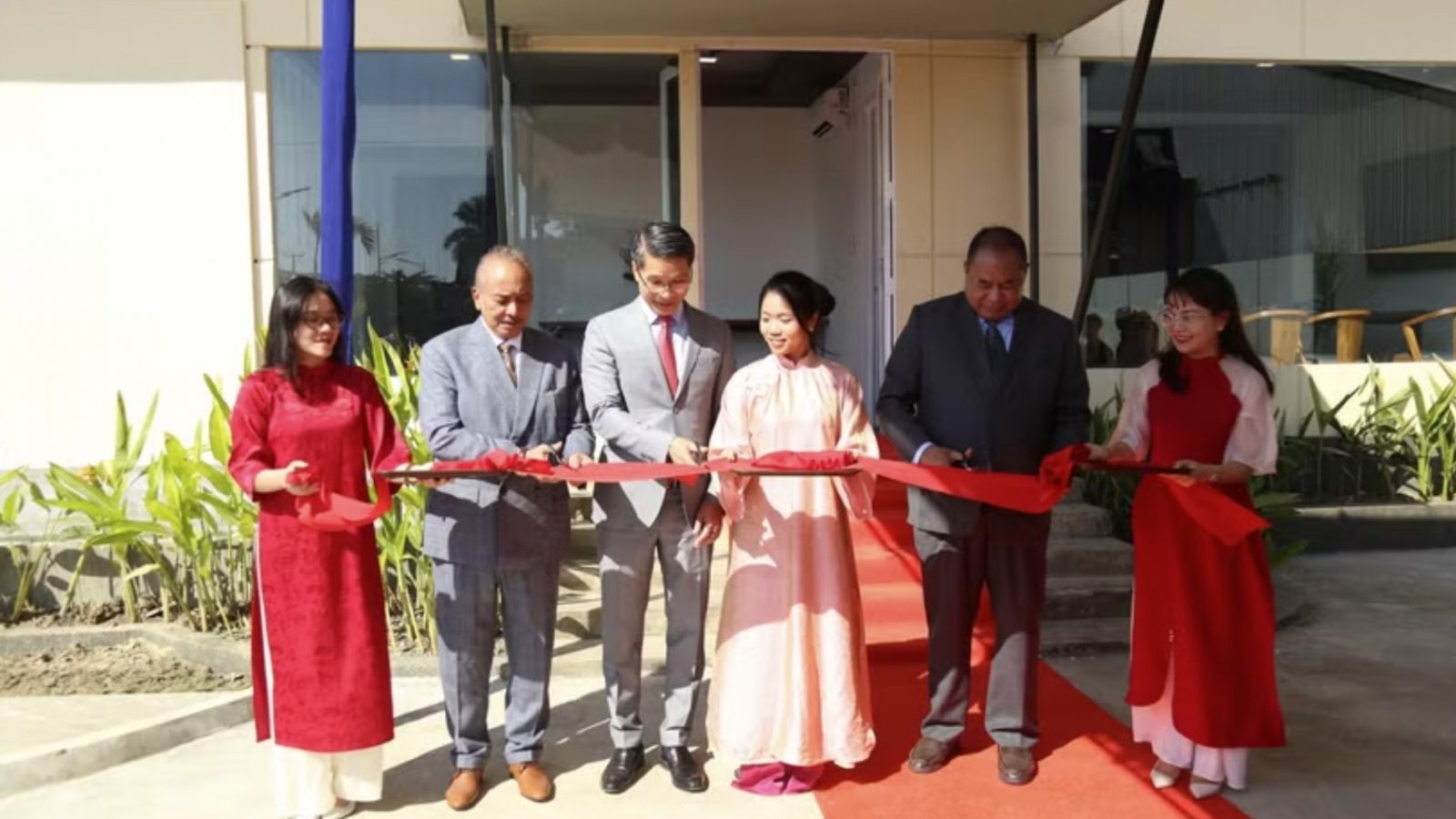 Inauguration of new office marks milestone in Vietnam - Timor-Leste ties