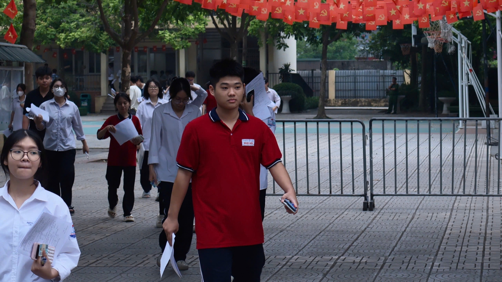 ĐH Khoa học Tự nhiên dẫn đầu điểm sàn 25 điểm, nhiều trường chỉ lấy từ 15 điểm