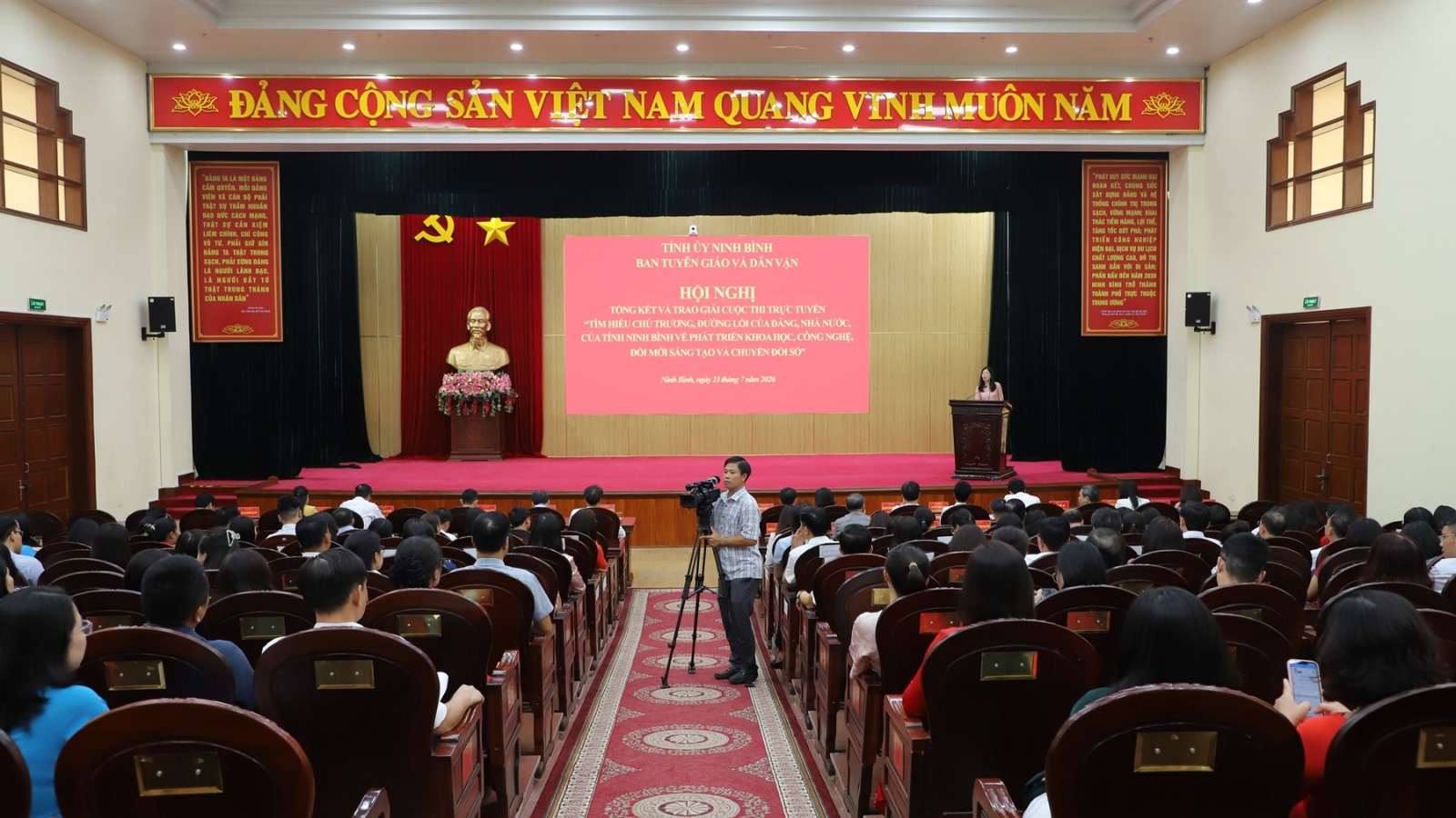 Hơn 219.000 lượt người dự thi tìm hiểu chuyển đổi số ở Ninh Bình
