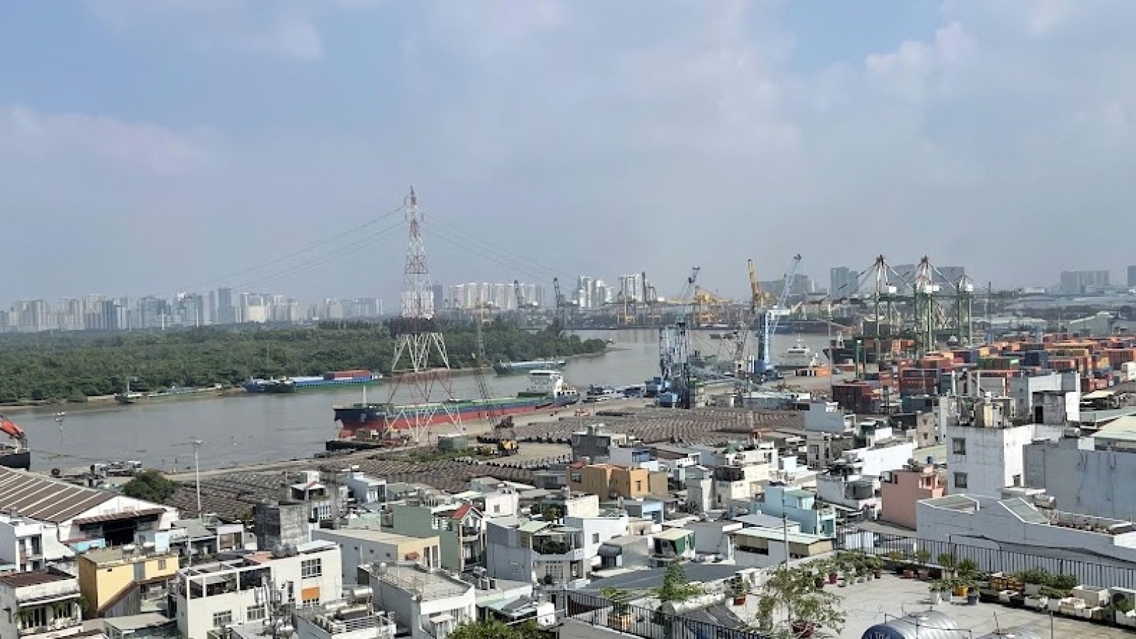 TP.HCM nghiên cứu phương án lộ trình phù hợp để di dời cảng biển ra khỏi trung tâm